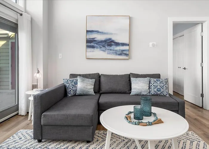 Holiday home Gorgeous 2 Bedroom At Seascape In Prestigious Heron Harbour *